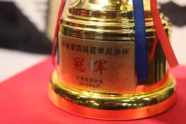 穆雷35分字母29+12 掘金送雄鹿新帅里弗斯首败